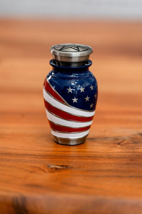 The American, Keepsake Cremation Urn-Cremation Urns-Urns of Distinction-Afterlife Essentials
